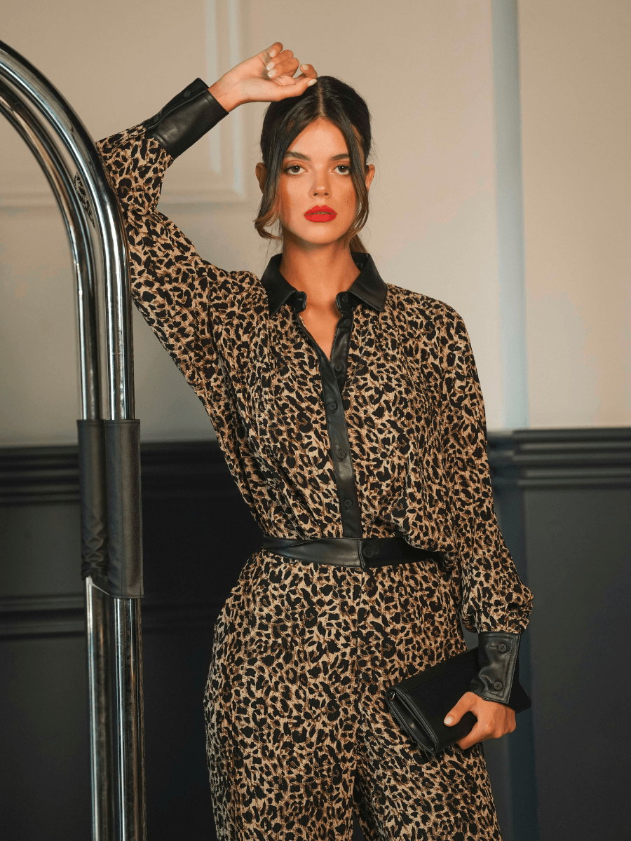 Camisa leo pormenores efeito pele - Spaccio.pt