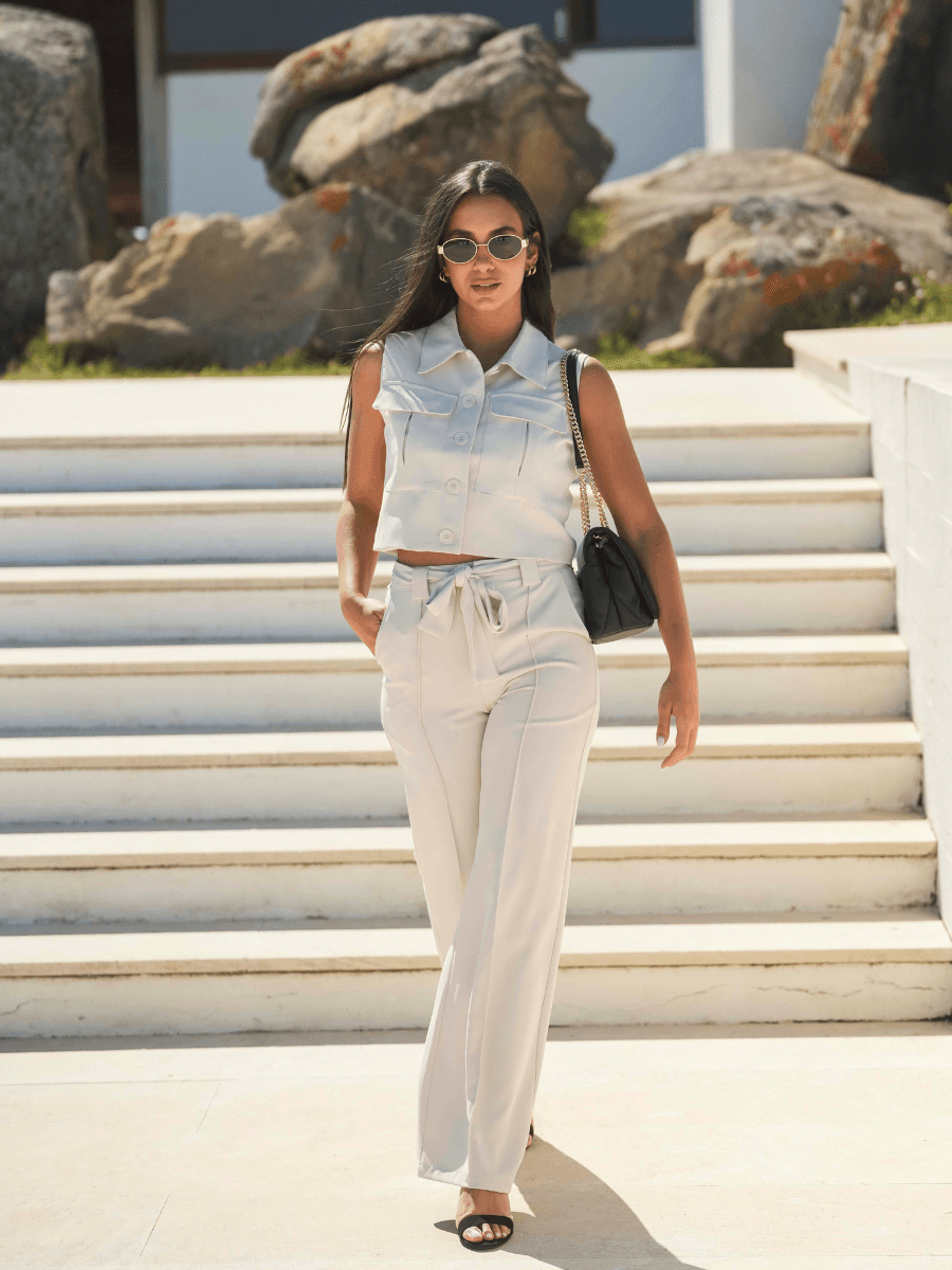 Conjunto 2 peças: colete bolsos + calças - Spaccio.pt