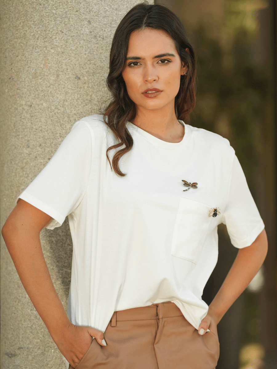 T-shirt com detalhes - Spaccio.pt