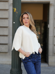 Camisola Oversized com Acabamento Ondulado