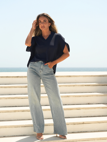 Blusa Fluída Gola Aberta