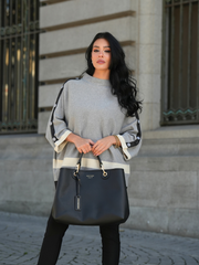 Camisola com Botões e Detalhes Contrastantes