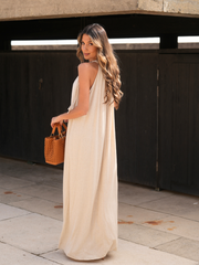 Vestido maxi com decote halter bordado