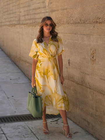 Vestido estamapado assimétrico