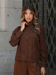 Blusa Bordada com Gola Subida | SPACCIO by Cristina