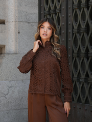 Blusa Bordada com Gola Subida | SPACCIO by Cristina