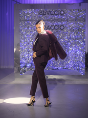 Calças Cintura Subida com Cinto | SPACCIO BY CRISTINA