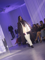 Trench Coat Efeito Pele | Spaccio by Cristina