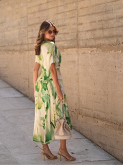 Vestido estamapado assimétrico