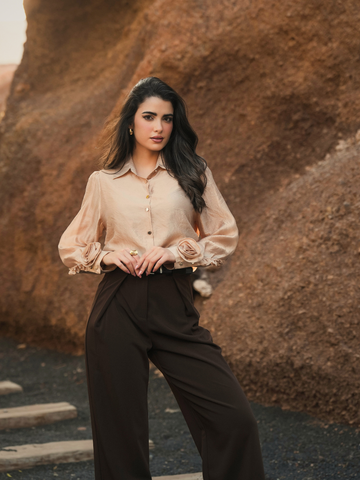Blusa Romântica com Aplicação de Flor