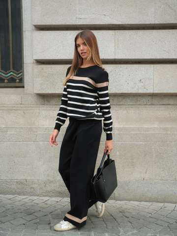 Conjunto Malha Riscas e peças:  Camisola + Calças