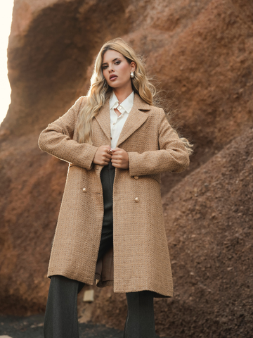 Casaco Texturado com Botões Dourados