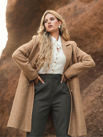 Casaco Texturado com Botões Dourados