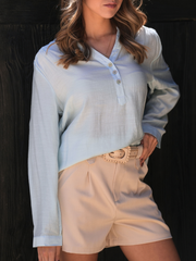 Blusa Fluida com Botões Frontais