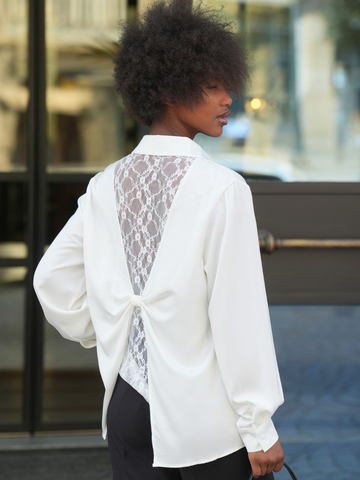 Camisa com aplicação de renda | Spaccio by cristina