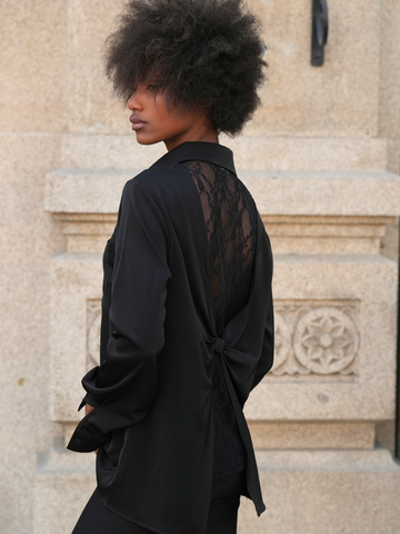 Camisa com aplicação de renda | Spaccio by cristina