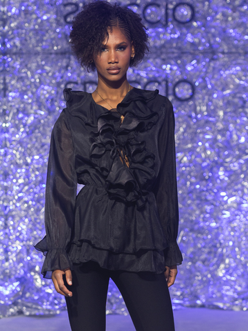 Blusa em organza com folhos