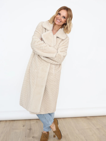 Sobretudo pelo | SPACCIO by Cristina