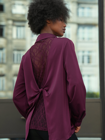 Camisa com aplicação de renda | Spaccio by cristina
