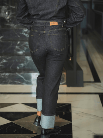 Jeans com dobra na parte inferior black | Spaccio by Cristina - Spaccio.pt